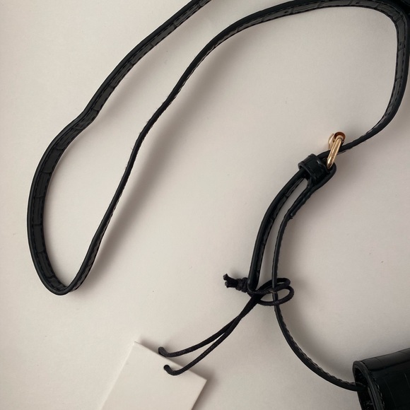 Alice in the Eve Australia - Mini black croco cross body purse - Picture 2 of 9